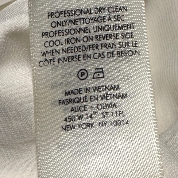 Alice + Olivia Maeve Vegan Leather Slip Skirt Sz 2 Off-White - slightly stained - Picture 9 of 16